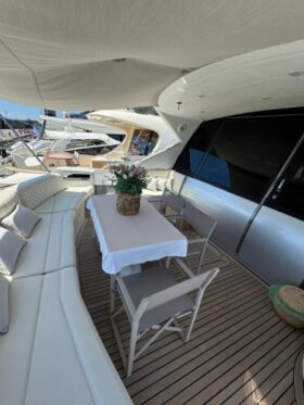 Pershing 62