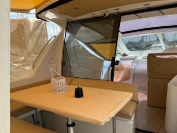 Yacht usati di lusso in vendita