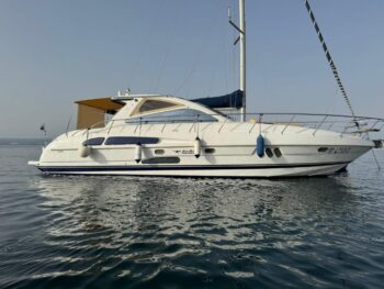 Yacht usati di lusso in vendita