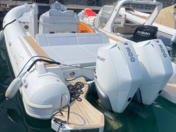 Yacht usati di lusso in vendita