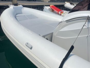 Yacht usati di lusso in vendita
