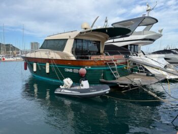 Yacht usati di lusso in vendita