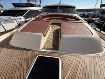 Yacht usati di lusso in vendita