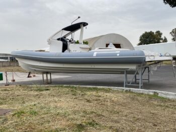 Yacht usati di lusso in vendita