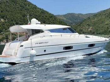 Yacht usati di lusso in vendita