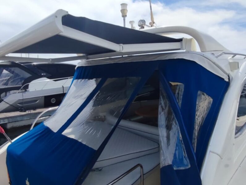 Bavaria 37